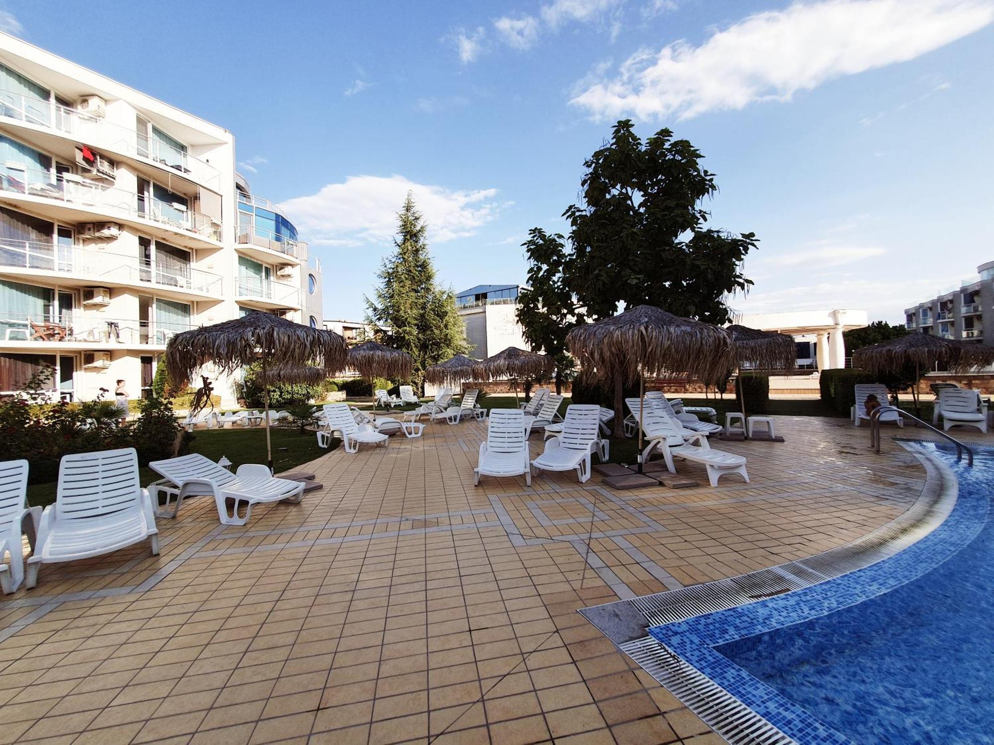 Elena'S Lux Aparthotel - Town & Sea View - Atlantis Spa Sarafovo ภายนอก รูปภาพ
