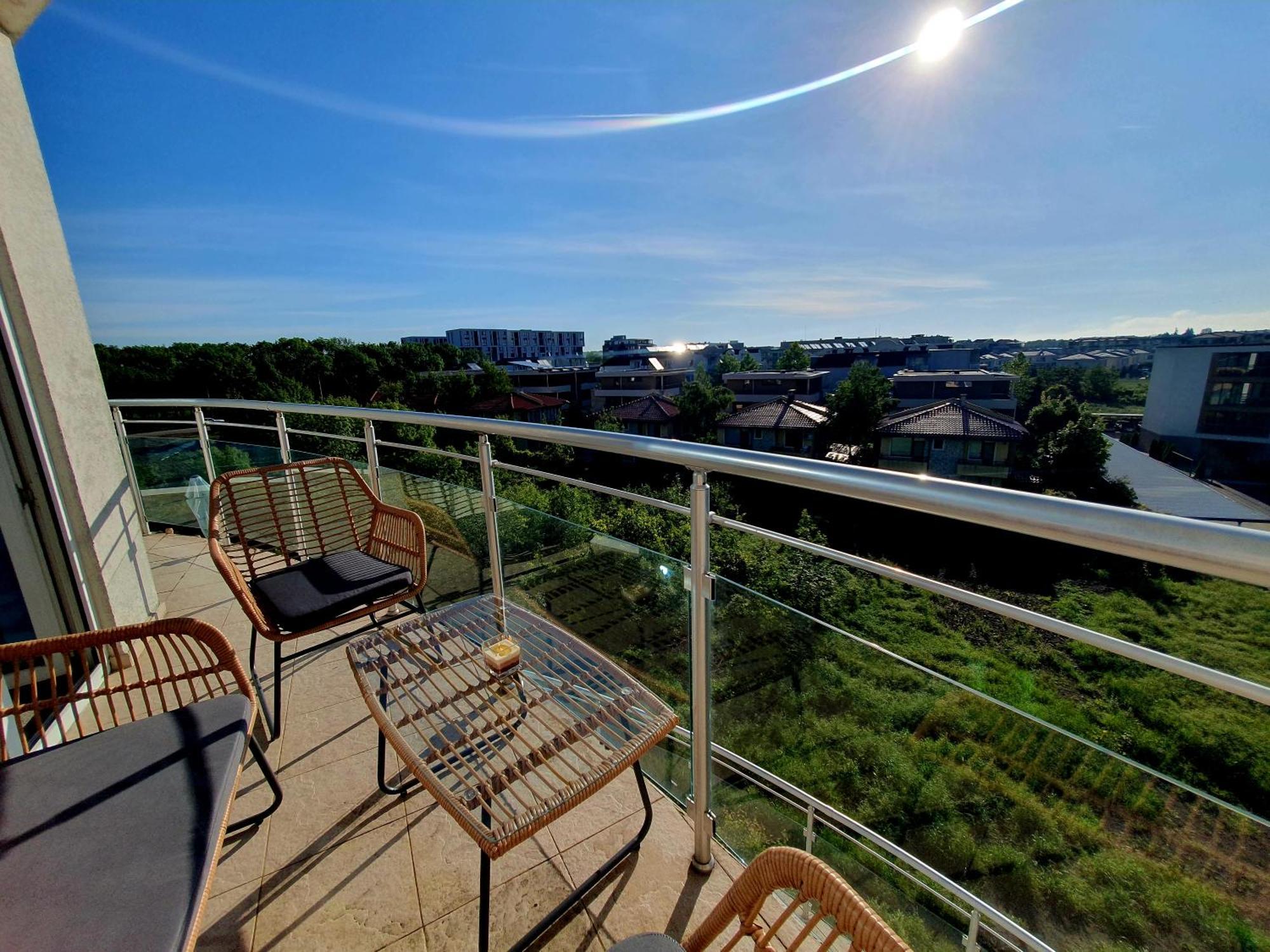 Elena'S Lux Aparthotel - Town & Sea View - Atlantis Spa Sarafovo ภายนอก รูปภาพ