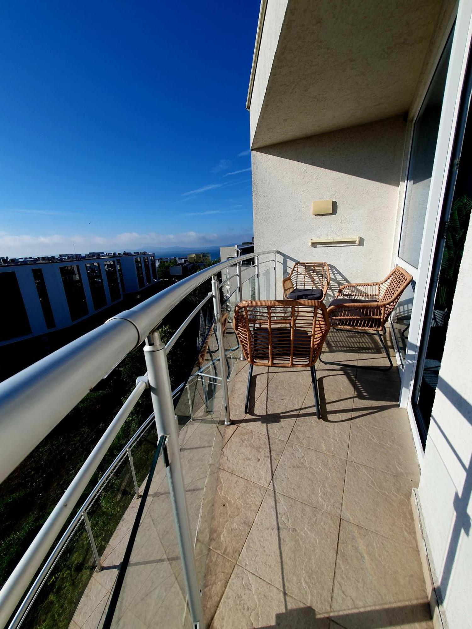 Elena'S Lux Aparthotel - Town & Sea View - Atlantis Spa Sarafovo ภายนอก รูปภาพ