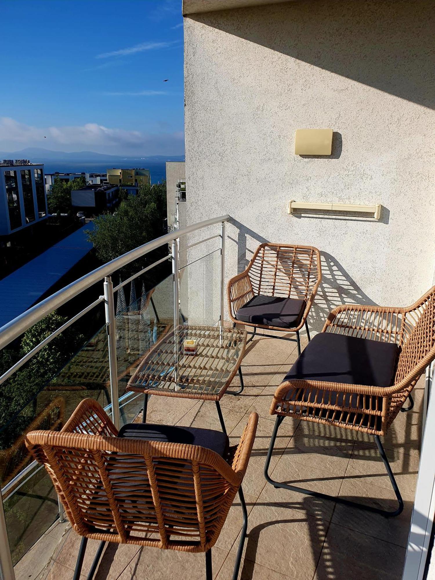 Elena'S Lux Aparthotel - Town & Sea View - Atlantis Spa Sarafovo ภายนอก รูปภาพ